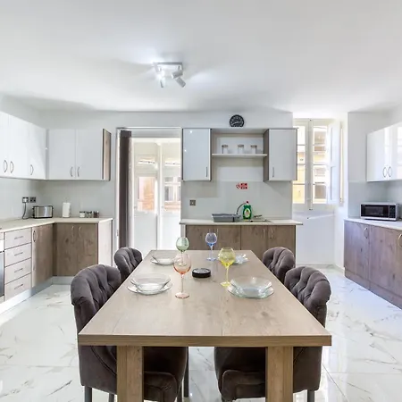 Brand New-2 Bedrooms Flat * Gzira