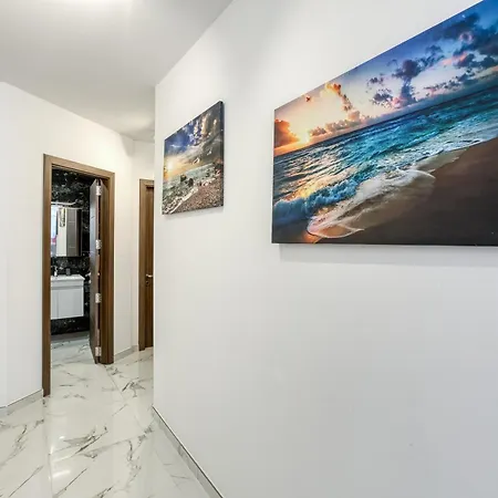 Apartman Brand New-2 Bedrooms Flat *